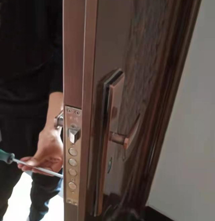 平阴上门开锁 换锁 平阴本地开锁公司